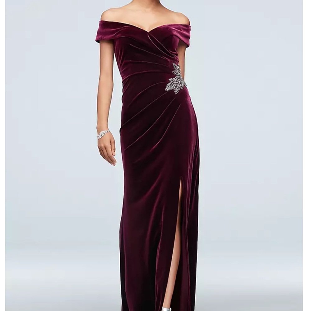 Elegant Off-Shoulder Burgundy Dress